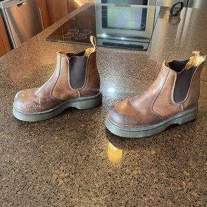 Doc Martin vintage steel toe boots.  Brown leather.  M -5,W- 7.5 made in England